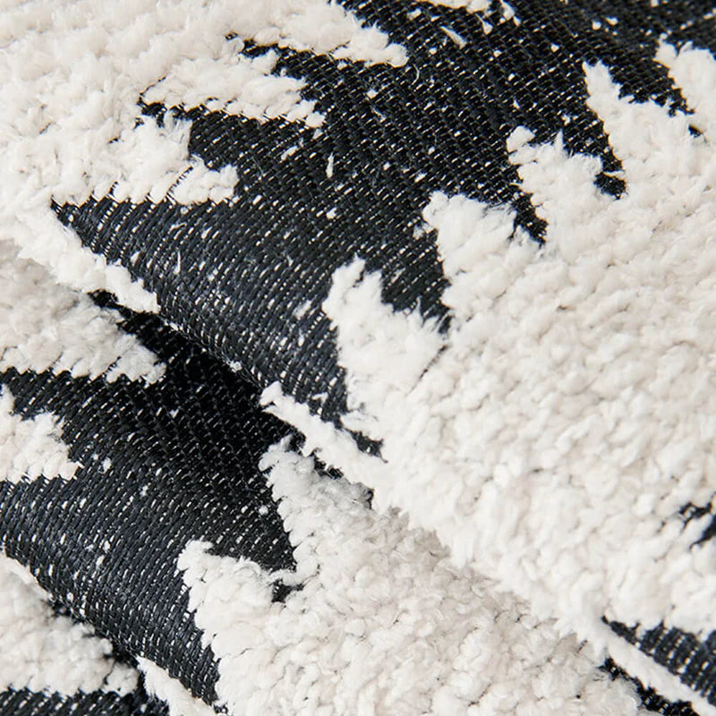 [COMPRE 2 LEVE 3] Capa de sofá moderna em chenille com estampa chevron e bordas onduladas.