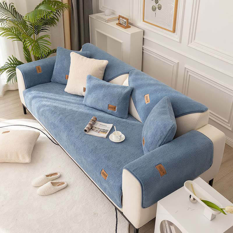 [COMPRE 1 LEVE 2] Capa Protetora PlushProtect [BRINDES] Kit de Almofadas + Tapete